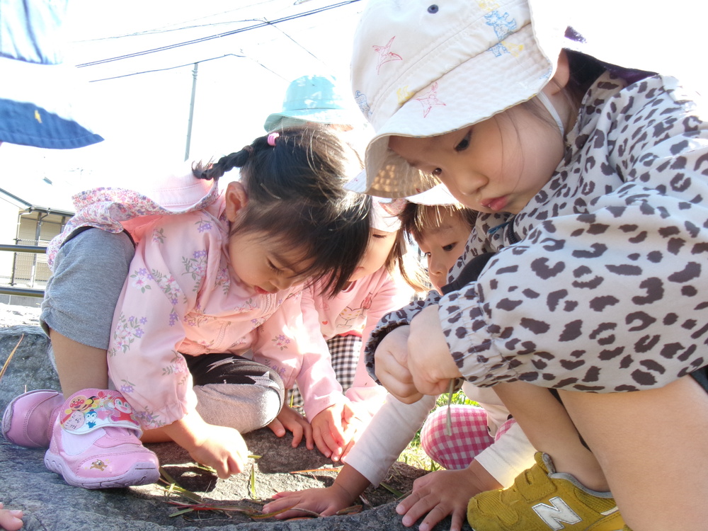 消防署広場で遊ぶ子ども (5)
