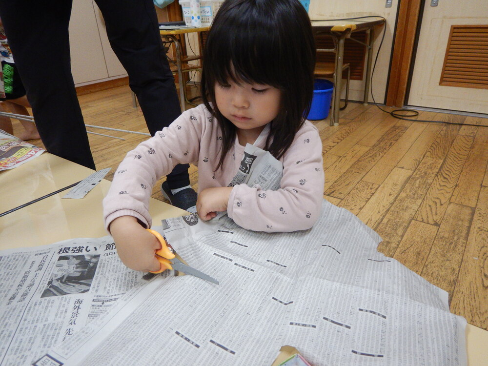 新聞紙遊び (3)