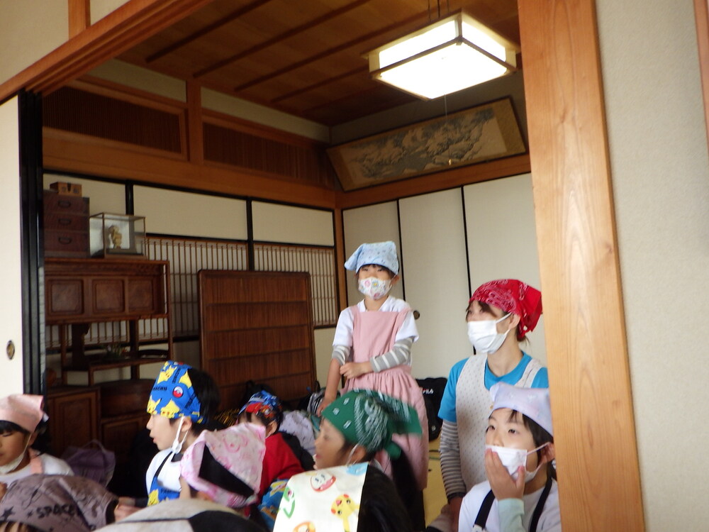 蒲鉾工場見学の様子