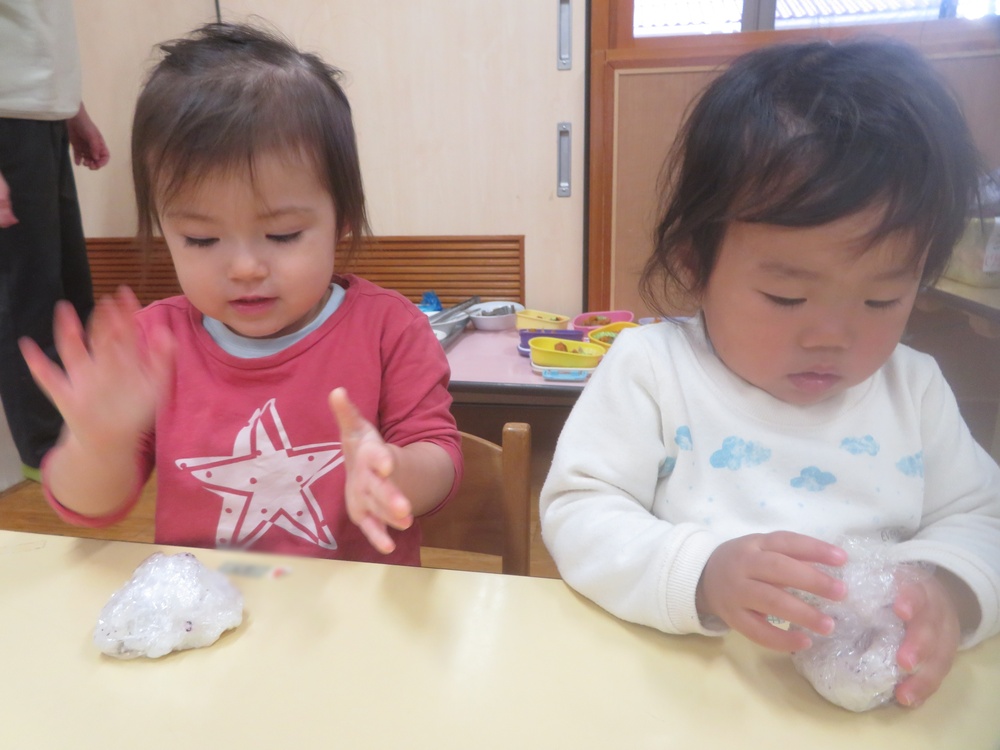 お弁当ごっこの様子 (9)