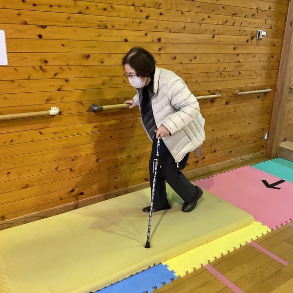 歩行訓練中です