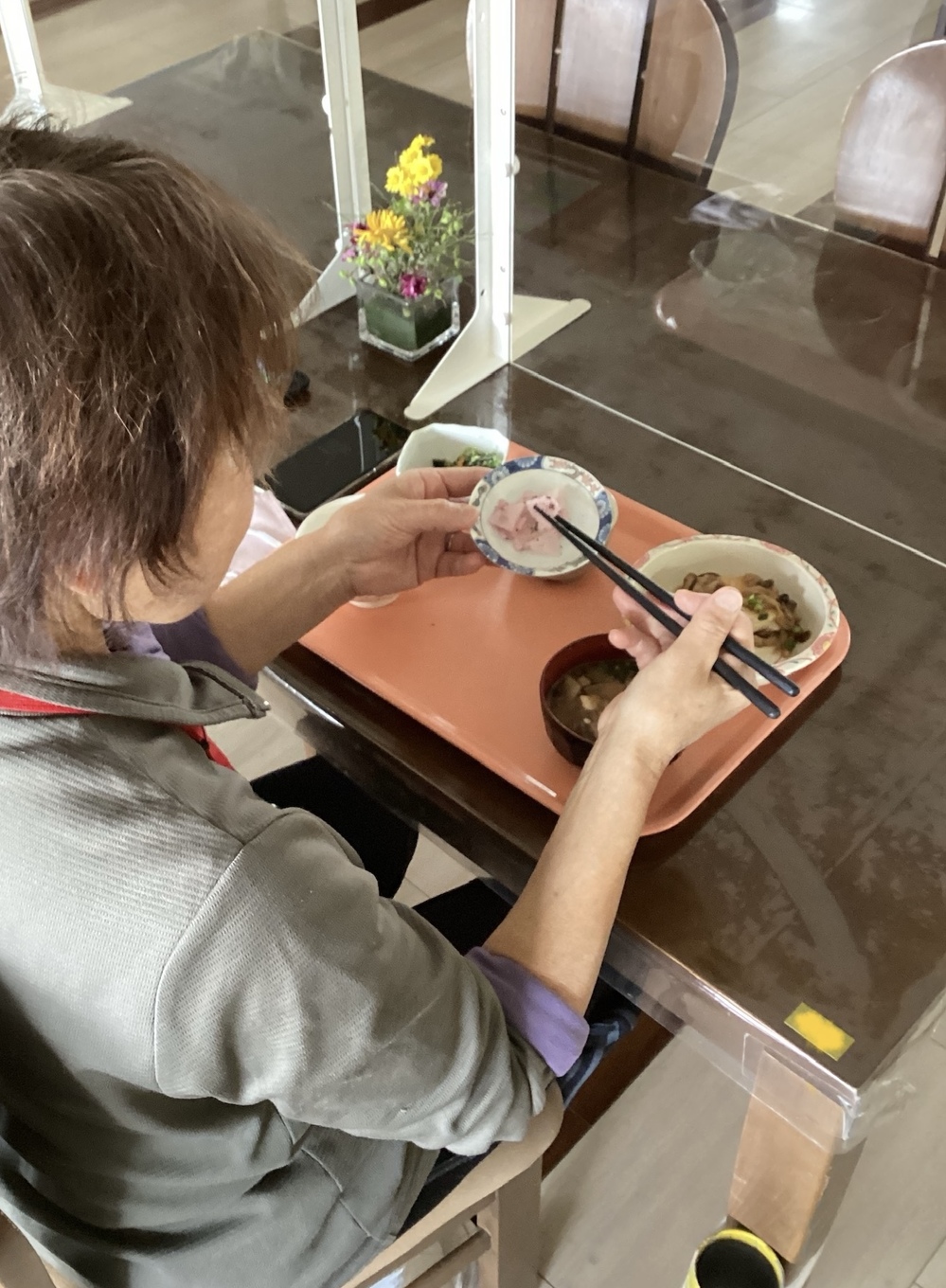 職員