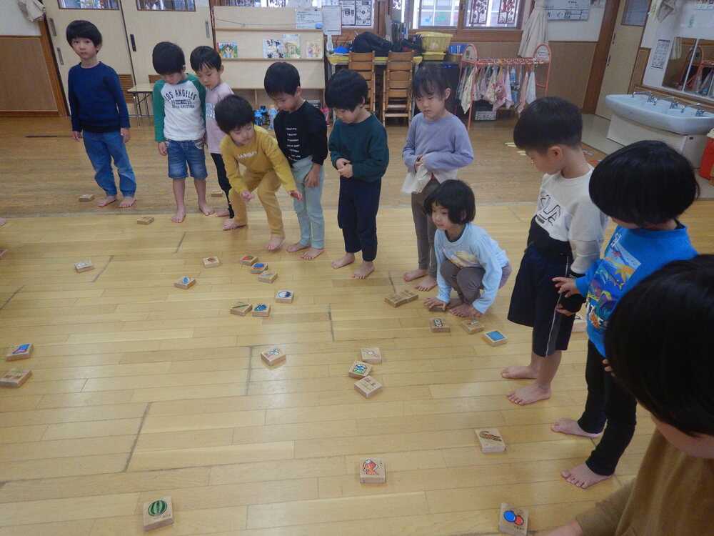 室内遊びの様子 (1)