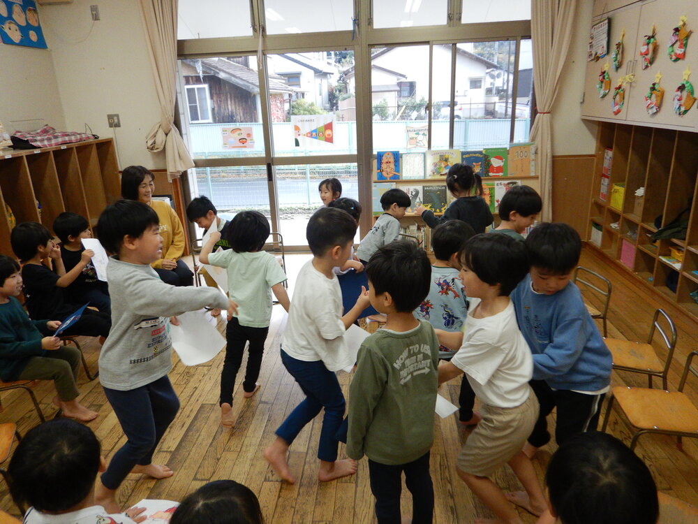 クリスマスバスケットの様子 (4)