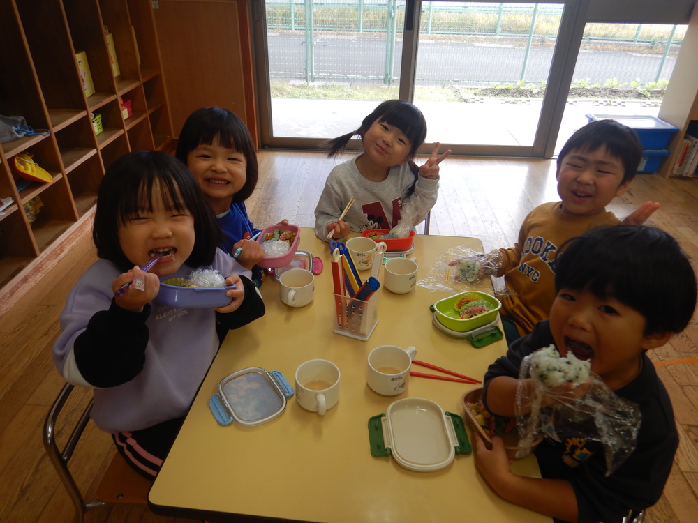 お弁当ごっこ