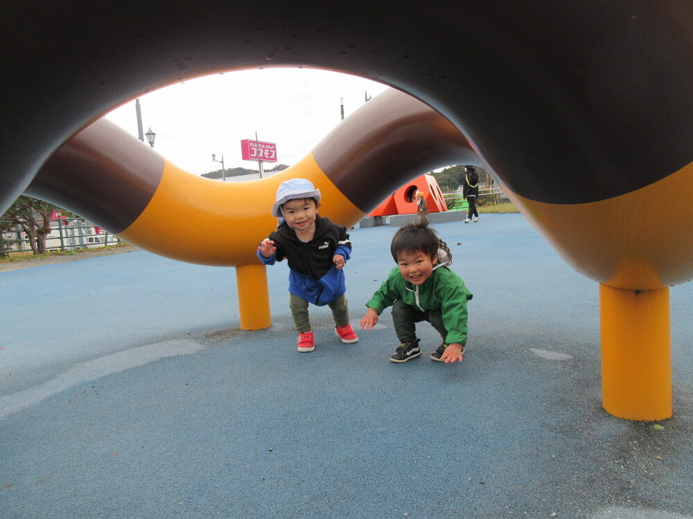 あすてらす公園で遊んでいる様子 (1)