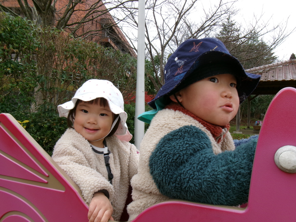 宮崎公園で遊ぶ子ども (3)