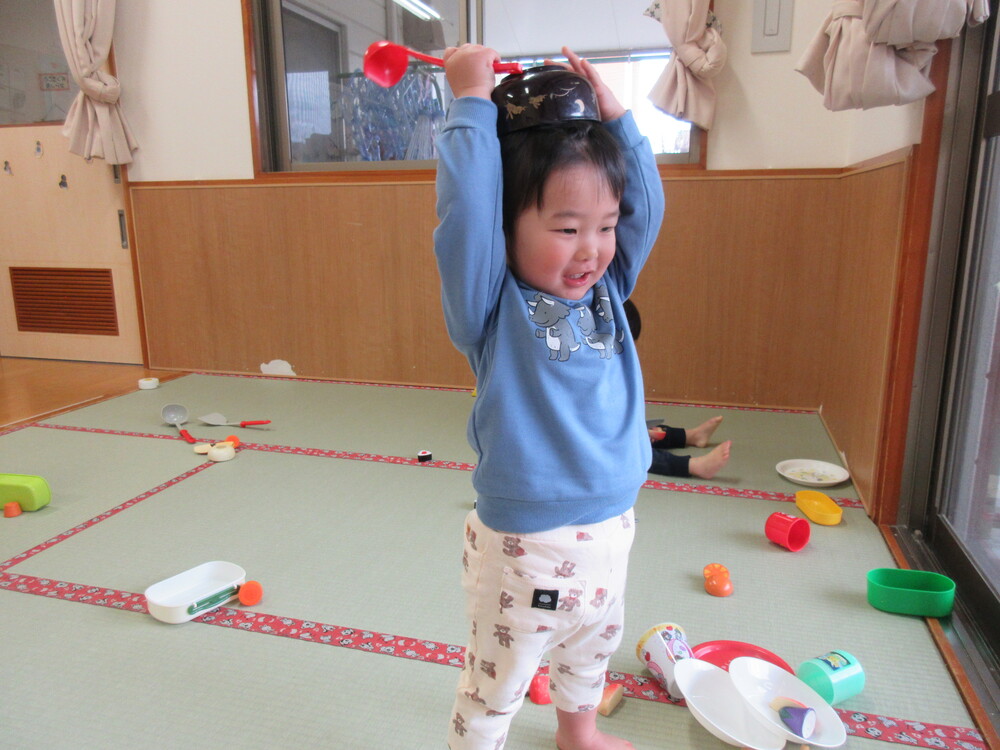 おままごとをしている