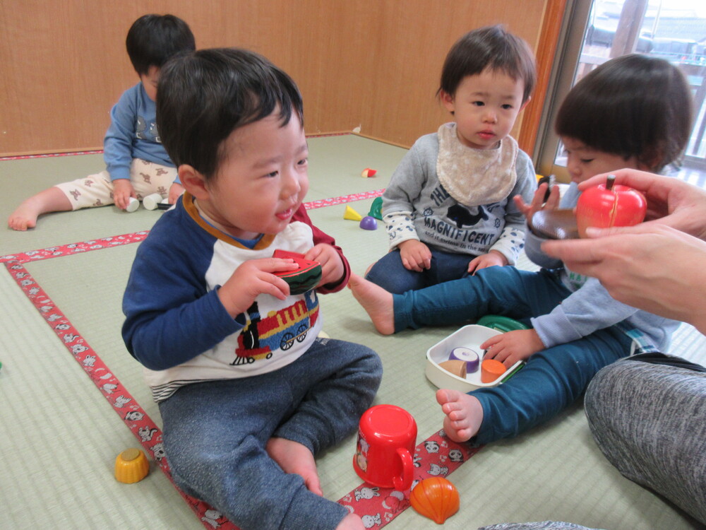 おままごとをしている