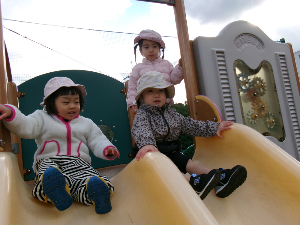 宮崎公園で遊ぶ子ども (3)
