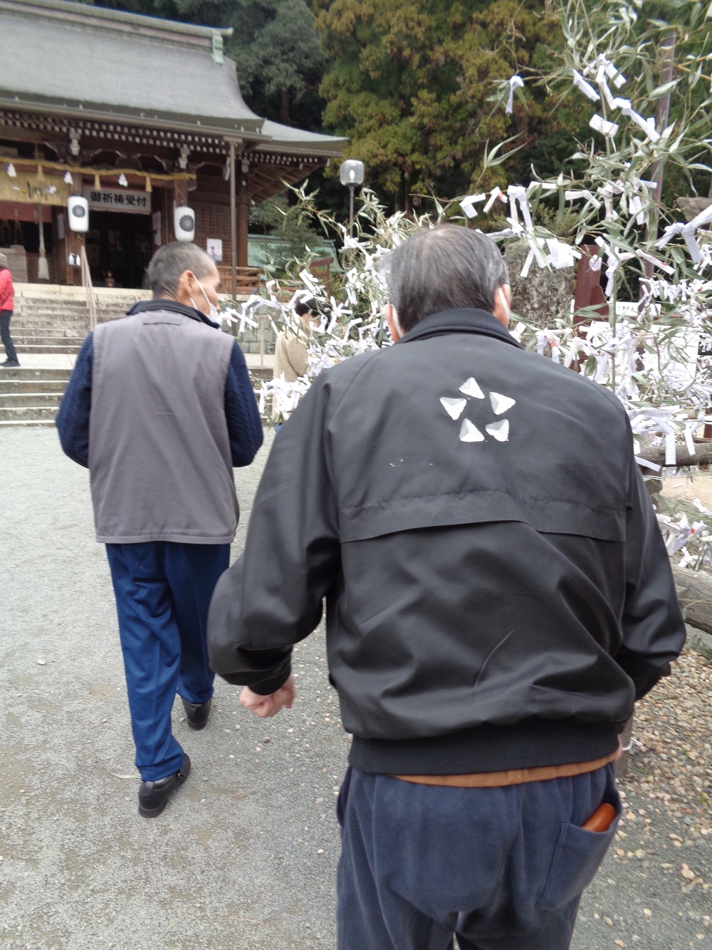 物部神社1