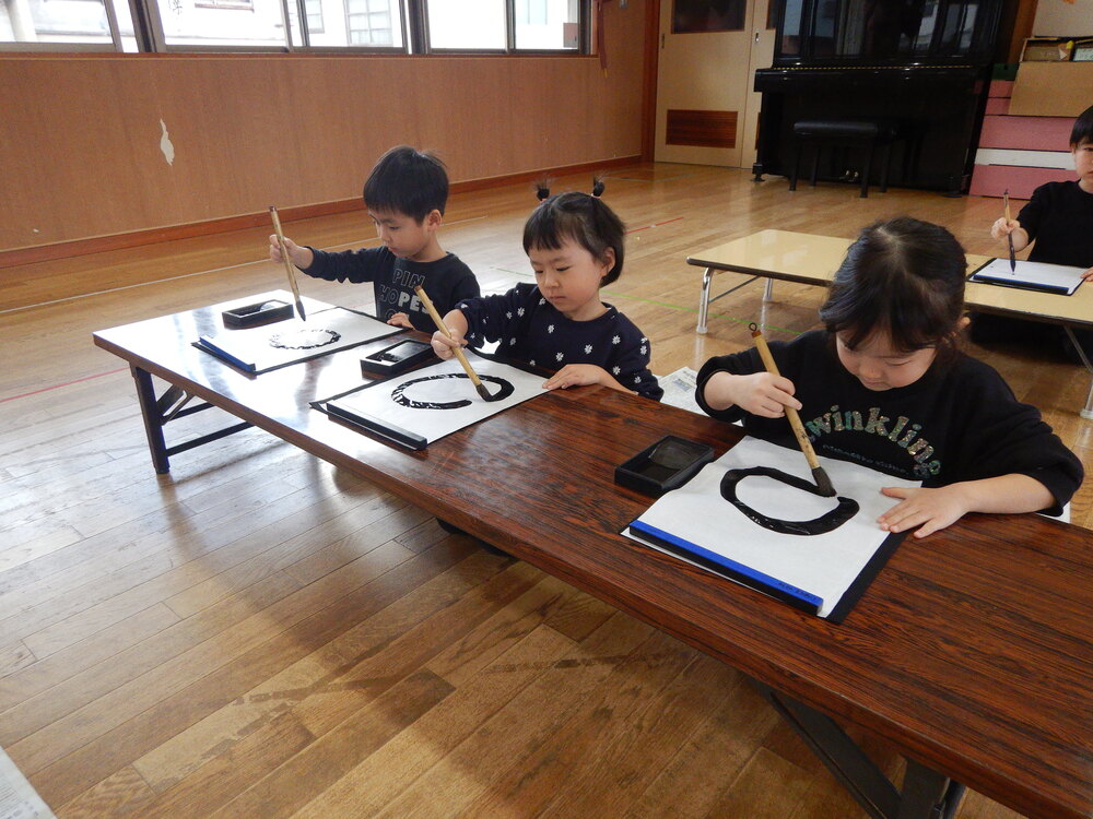 習字をしている様子 (2)