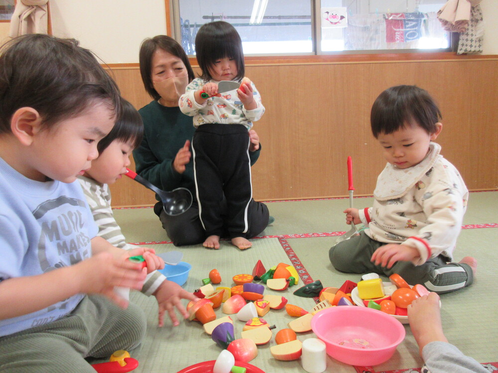 おままごとの様子 (1)