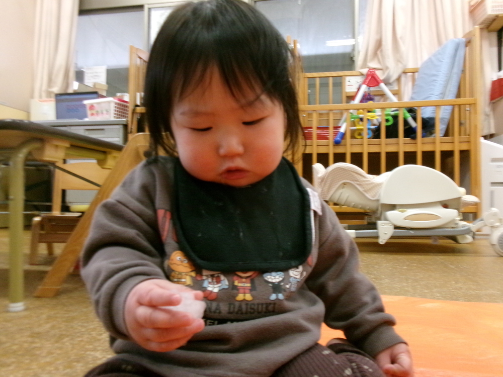 雪を持つ