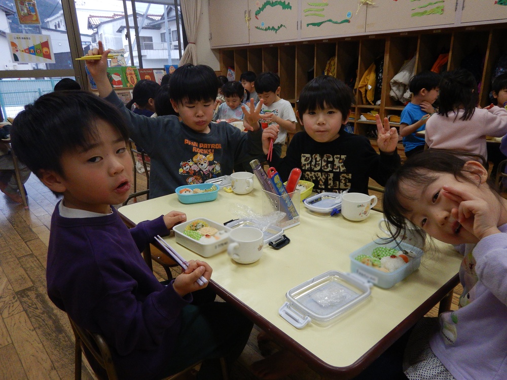 お弁当ごっこ (5)