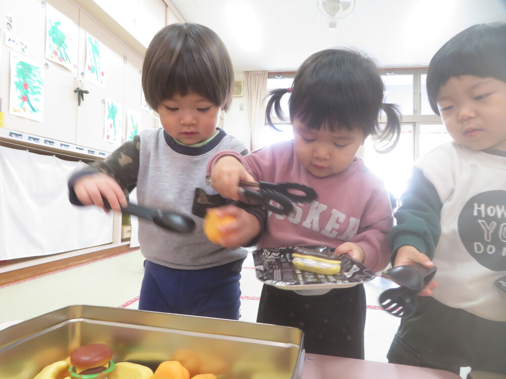 パン屋さんごっこ (1)