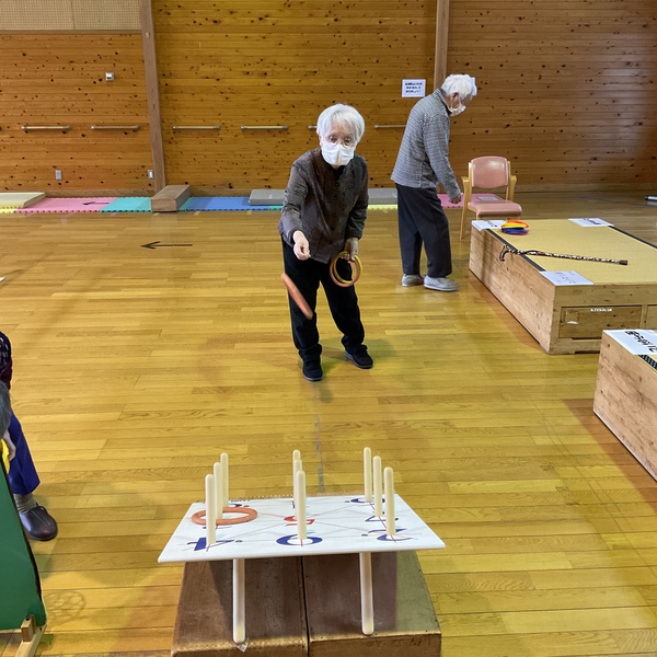 輪投げしています