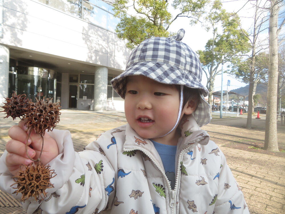 あすてらす広場で遊ぶ様子 (1)