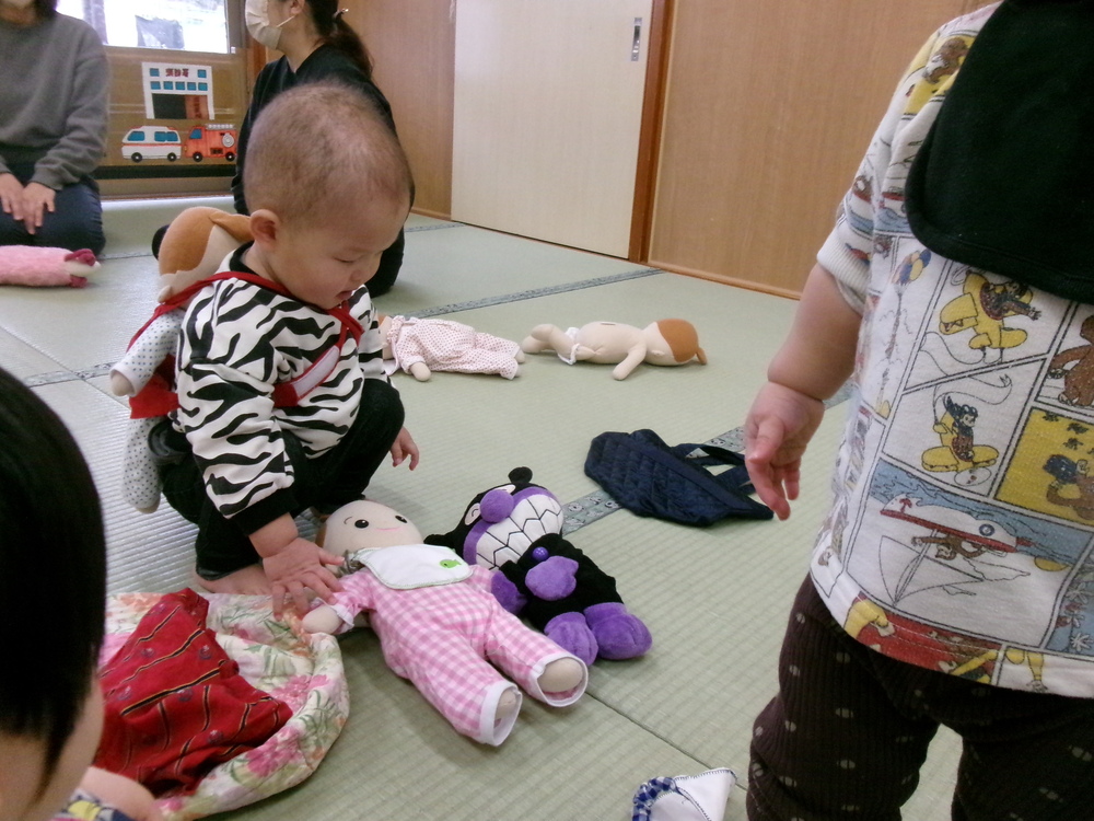 お人形遊び１