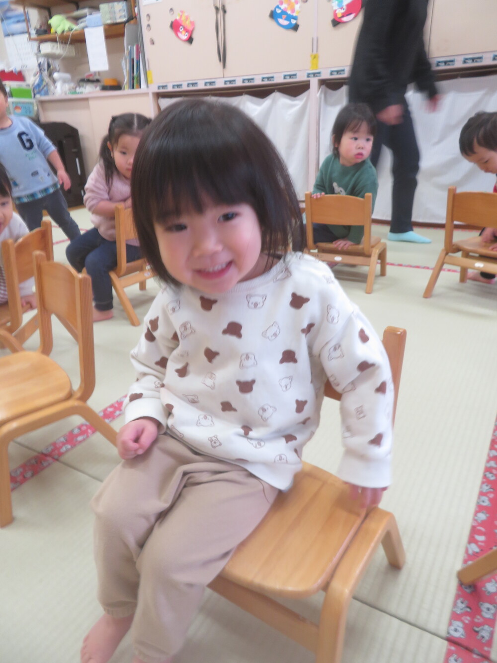 椅子取りゲームの様子 (3)