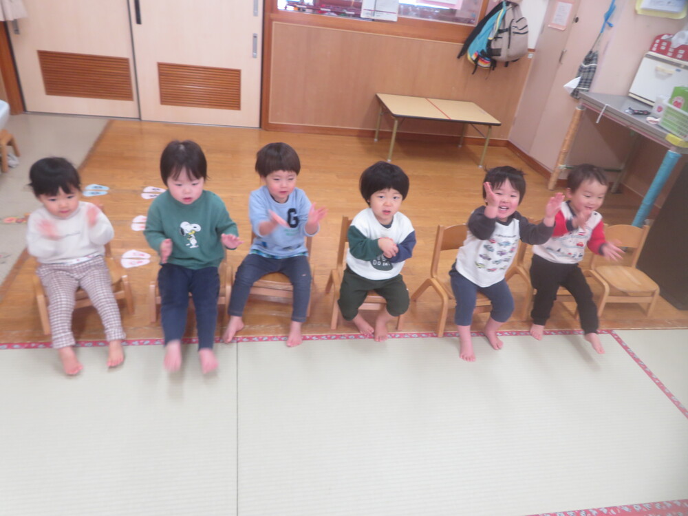 椅子取りゲームの様子 (6)