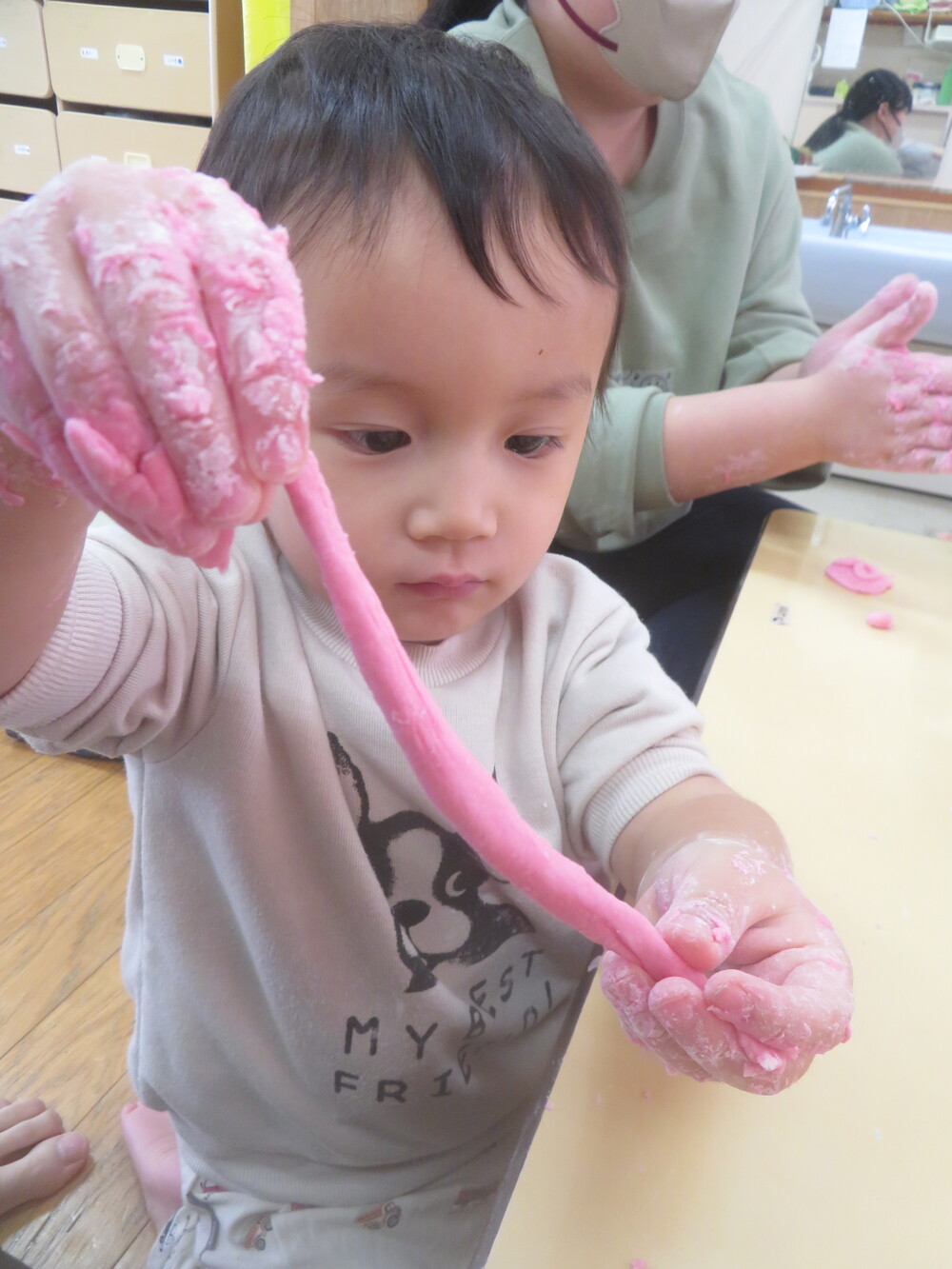 小麦粉粘土遊び (2)