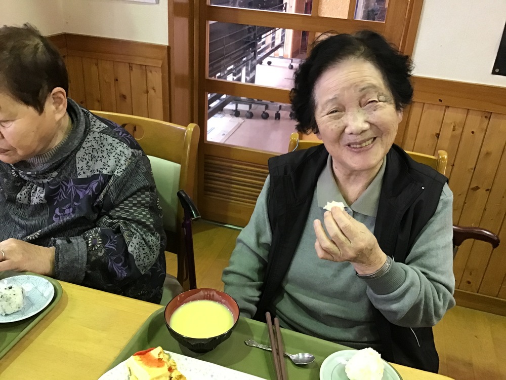 昼食の様子