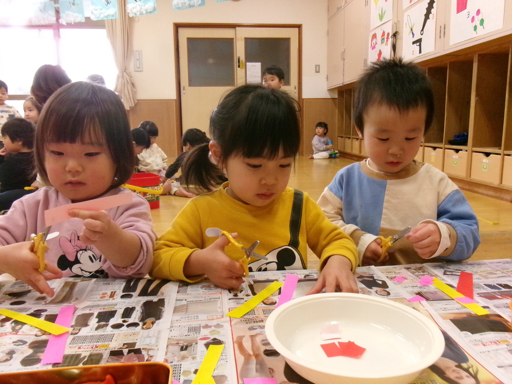 バレンタインの製作をしている様子 (5)