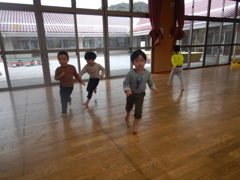 しっぽ取りゲーム