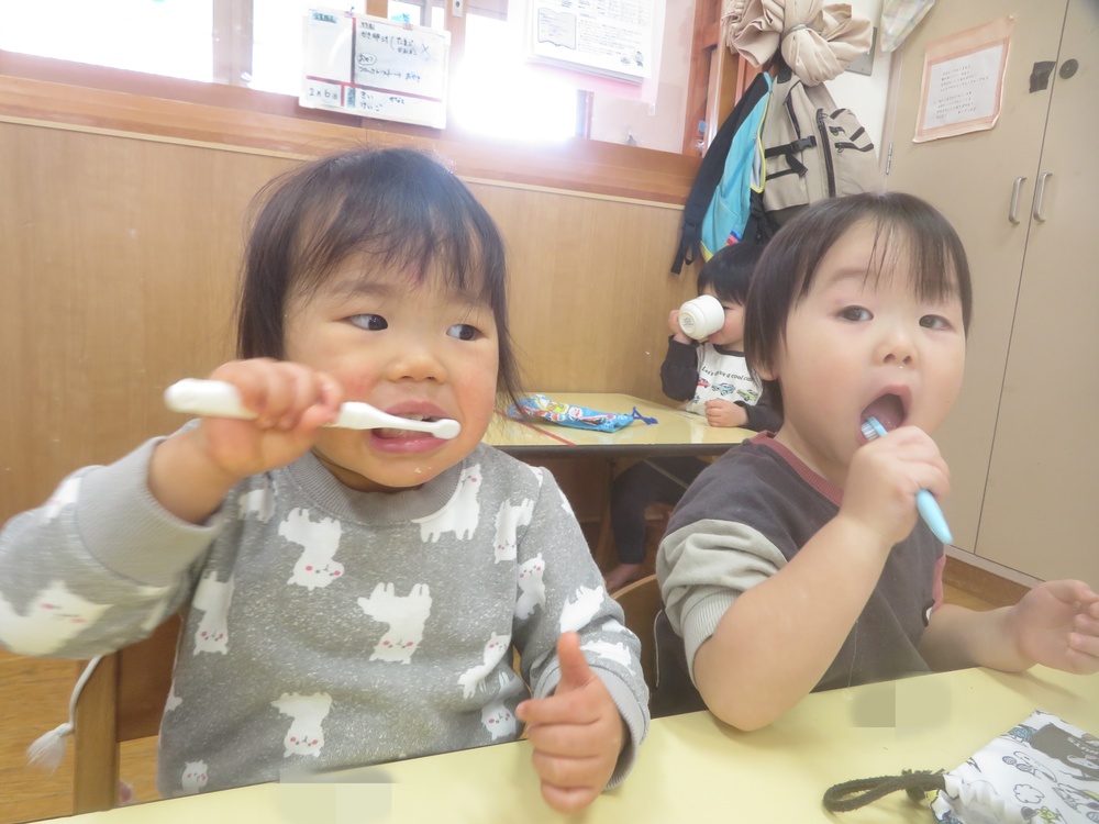 歯みがき (2)
