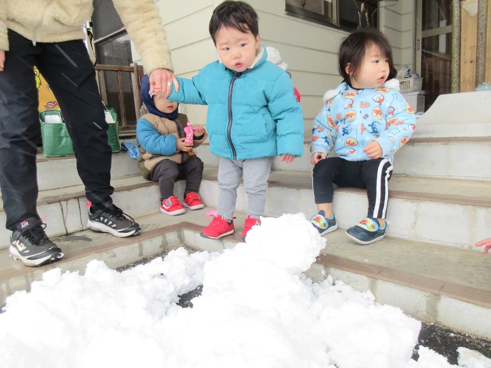 雪遊びの様子 (1)