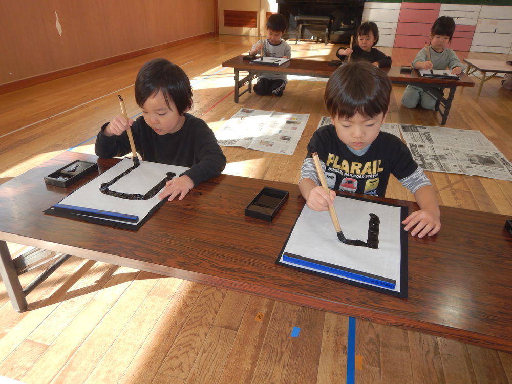 習字のお稽古の様子 (5)