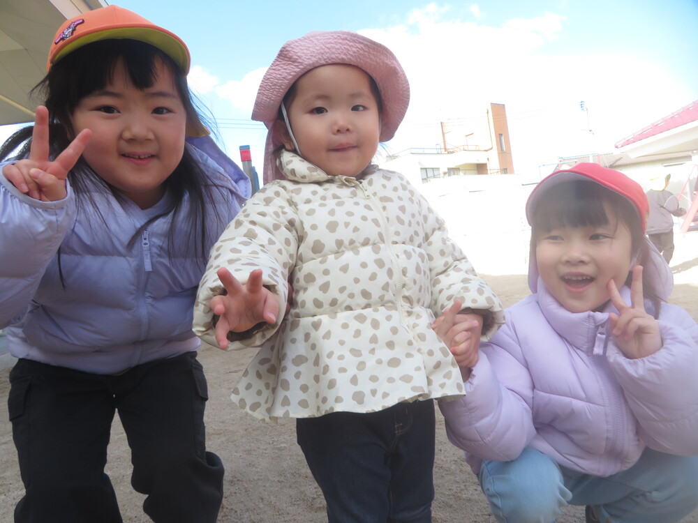 園庭遊びの様子 (3)