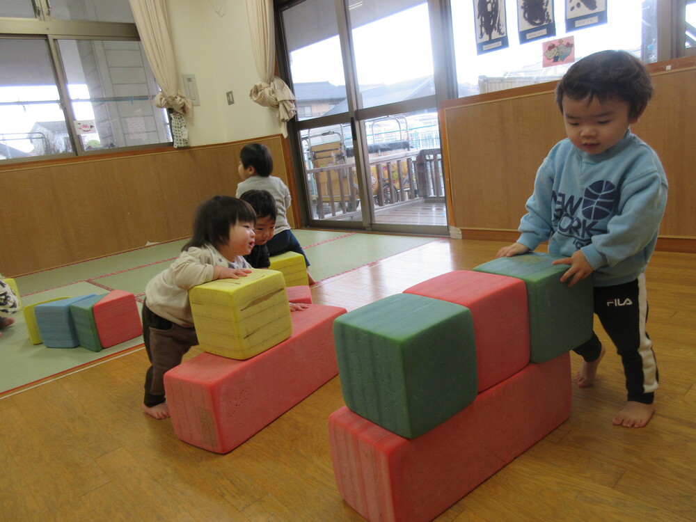 プラフォーミングで遊んでいる様子 (1)