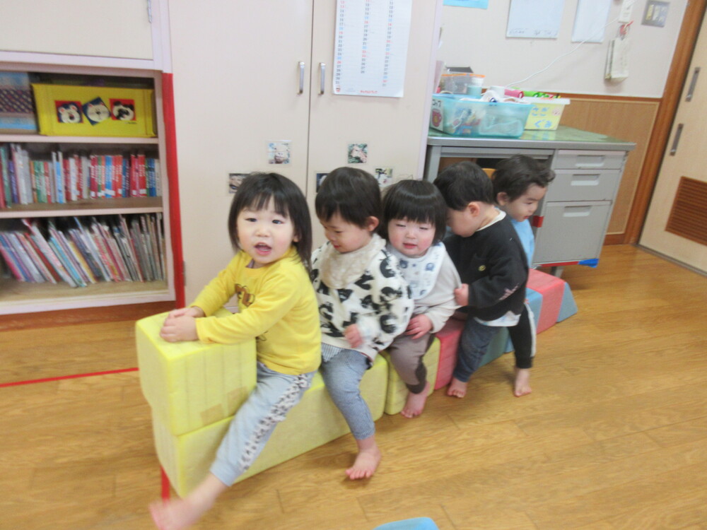 プラフォーミングで遊んでいる様子 (5)