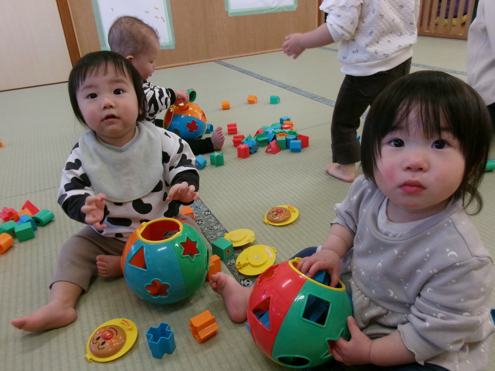 型はめブロックで遊ぶ様子４