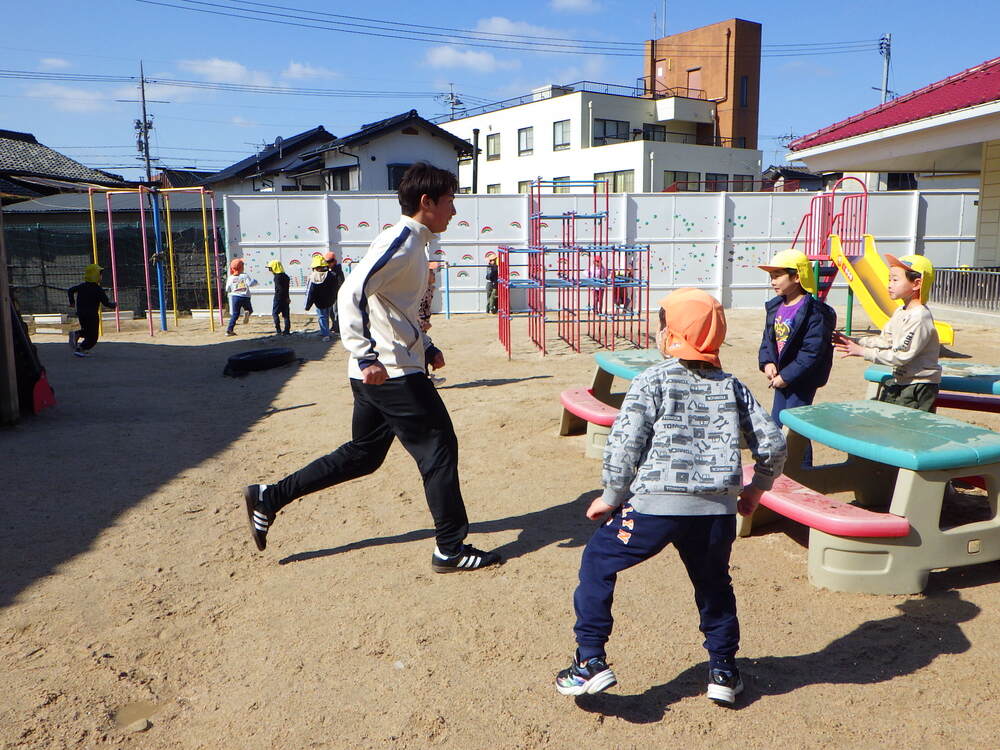 園庭遊び