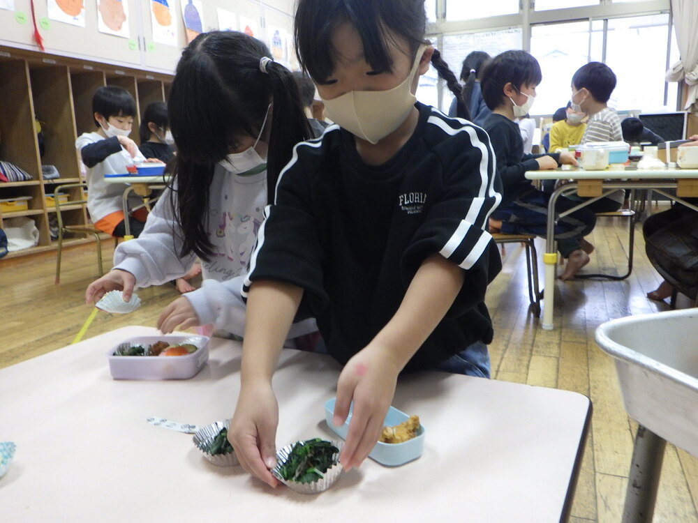 お弁当ごっこ