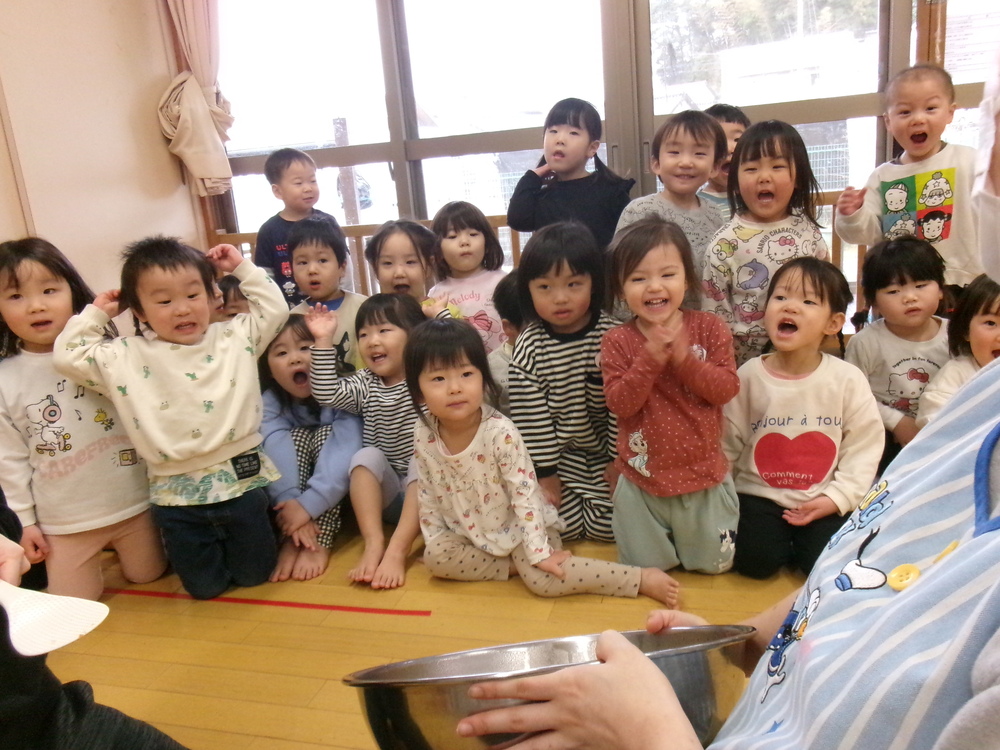 ひな祭り会とお弁当ごっこの様子 (6)