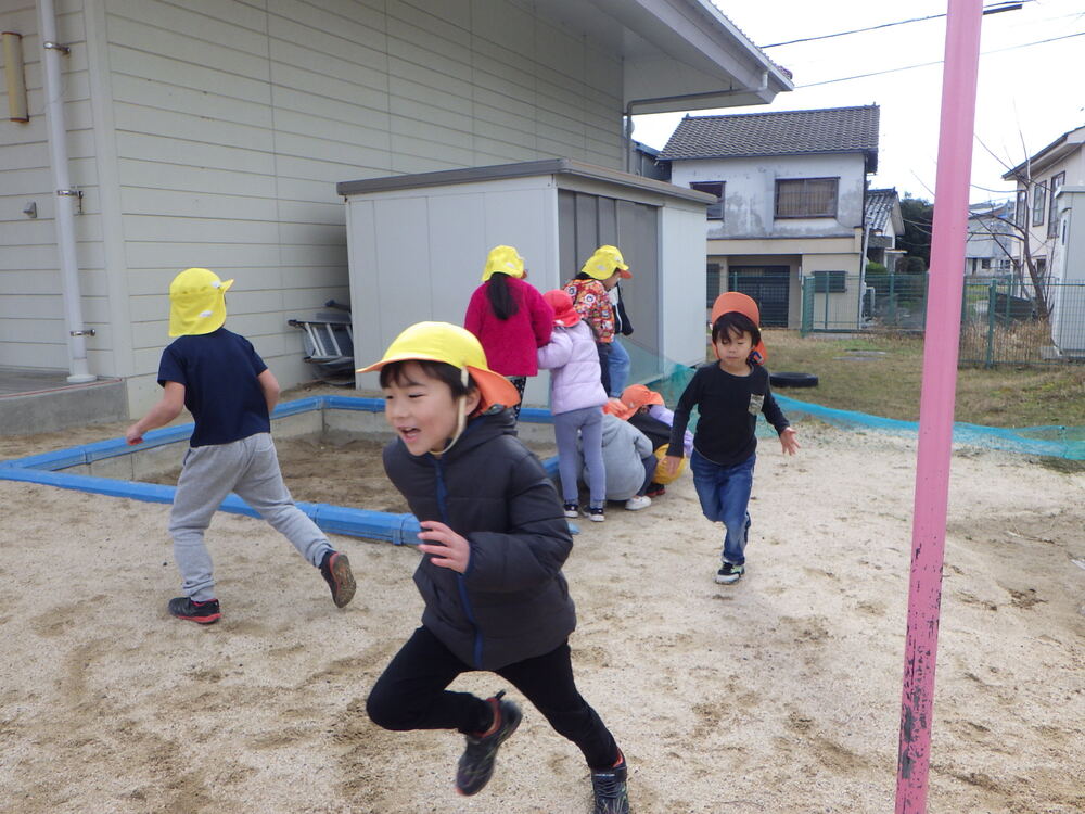 園庭遊び