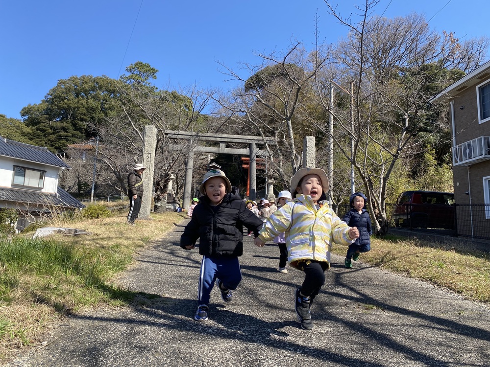 喜多の宮で遊んでいる様子 (5)