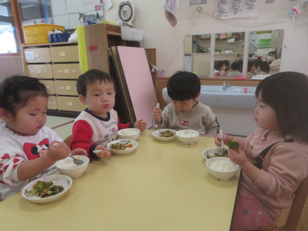 給食 (3)