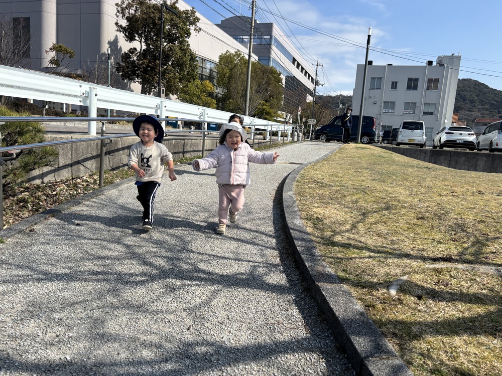 あすてらす公園で遊ぶ子ども (4)