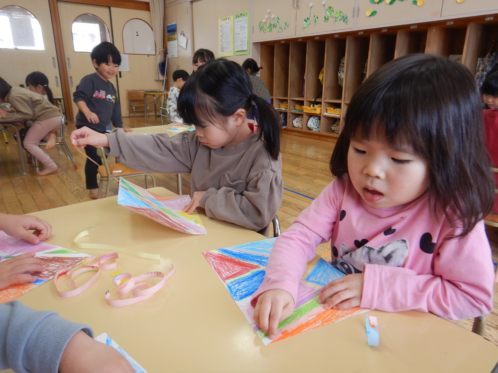 色塗りをしている様子 (4)