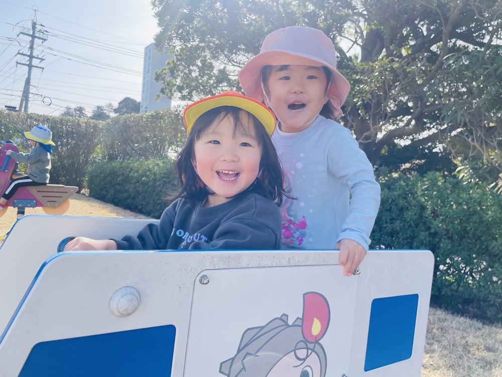 遠足を楽しむ子ども (12)