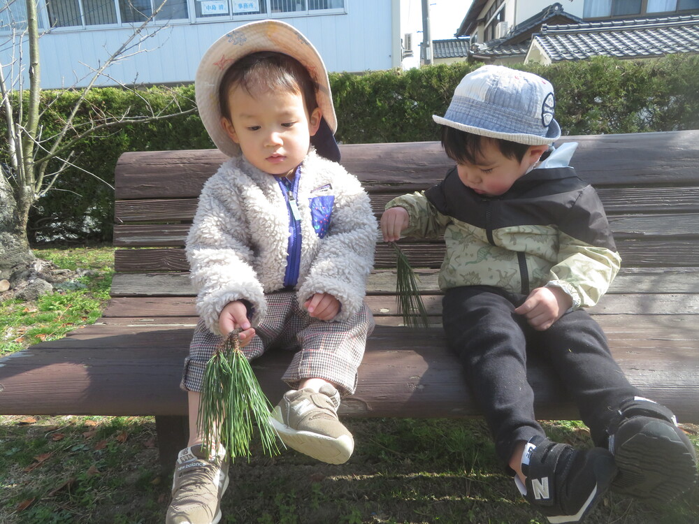 市民会館で遊ぶ子どもたち (6)