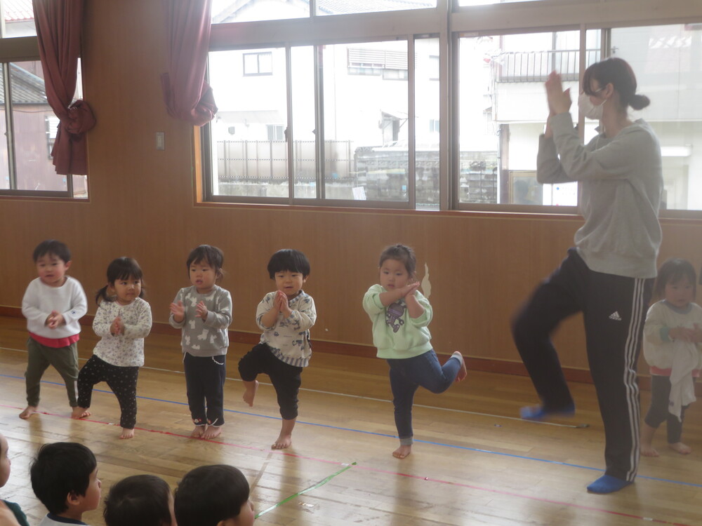 ダンスを踊る様子