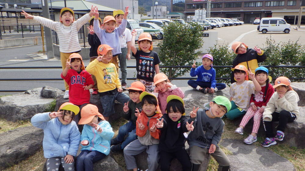 散歩を楽しむ子ども５