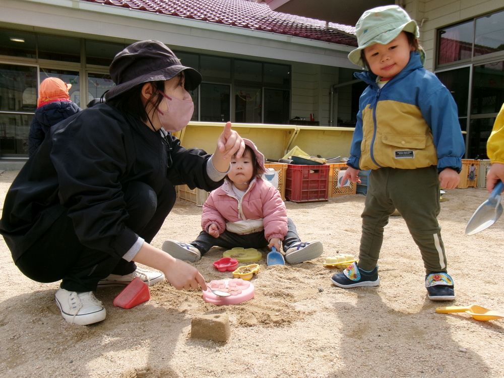 園庭遊びの様子