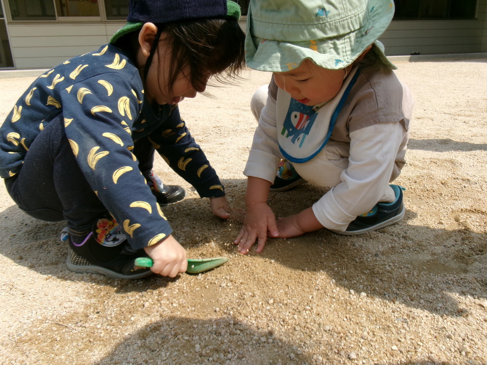 園庭遊び